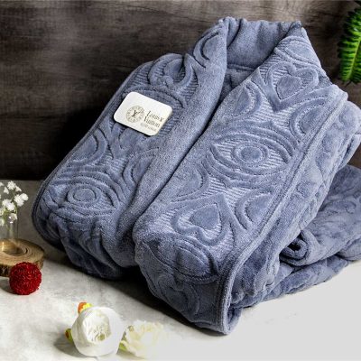 حوله پالتویی (حوله تن پوش) طرح پیچک ابریشم طوسی